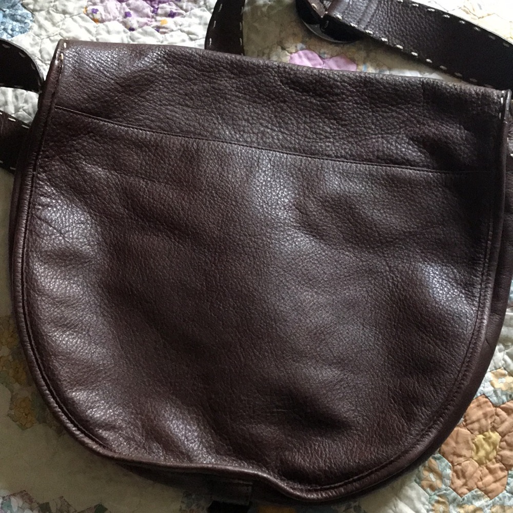 Gorgeous Nicole Miller brown saddle bag - Picture 6 of 6